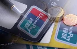 在网上申请的信用卡和银行柜台申请的信用卡有什么区别？网上申请的就在网上激活吗？