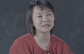 最牛借钱方式：女孩找300个陌生人借钱，每人1000，5小时到账30万