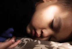 睡前给儿童读故事影响睡眠吗？