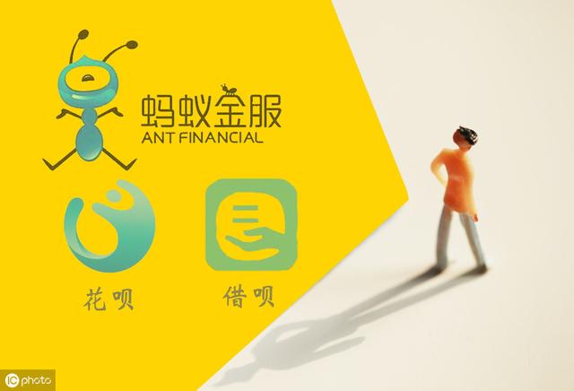 花呗分期12期总手续费率8.8%，实际利率是多少？
