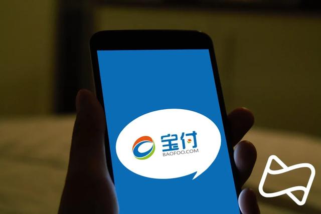 蓝猫白卡贷款真黑！注册自动扣款还不放贷款