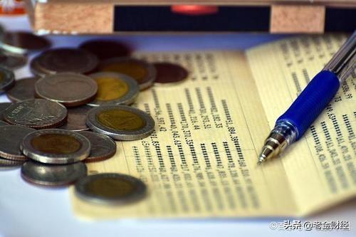 5万块钱存三年：一次性存利更高，一年一存更灵活，哪种更好？